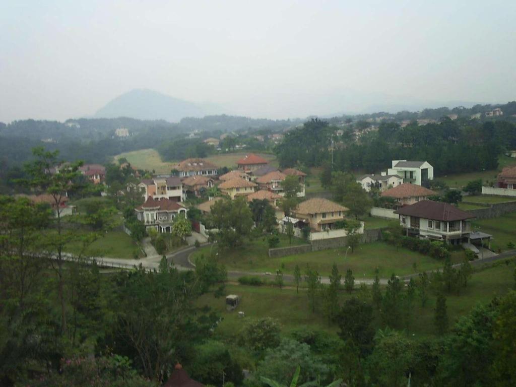 Green Wattana Hotel Sentul Bogor Luaran gambar