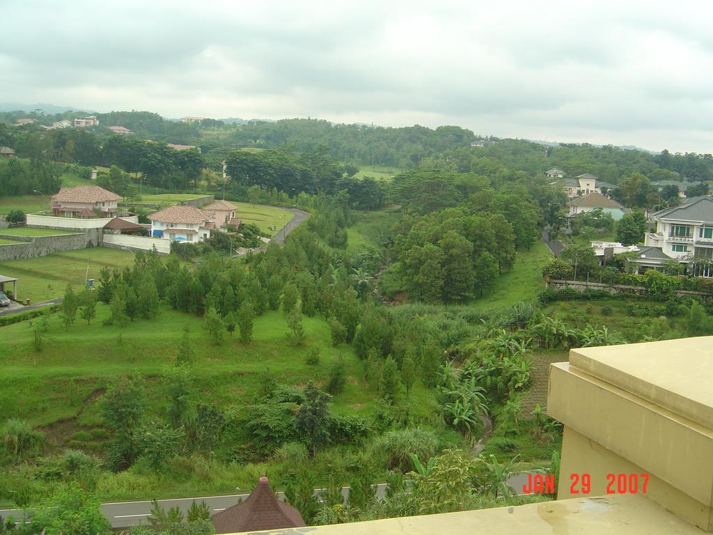Green Wattana Hotel Sentul Bogor Luaran gambar