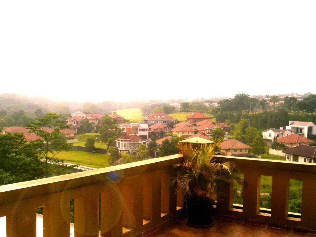 Green Wattana Hotel Sentul Bogor Luaran gambar
