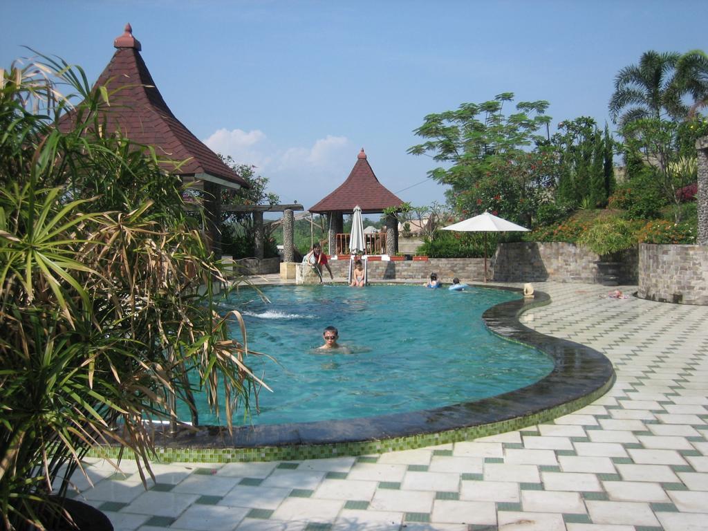 Green Wattana Hotel Sentul Bogor Luaran gambar