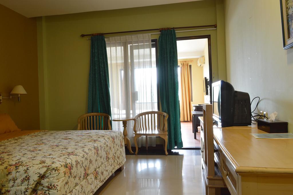 Green Wattana Hotel Sentul Bogor Luaran gambar