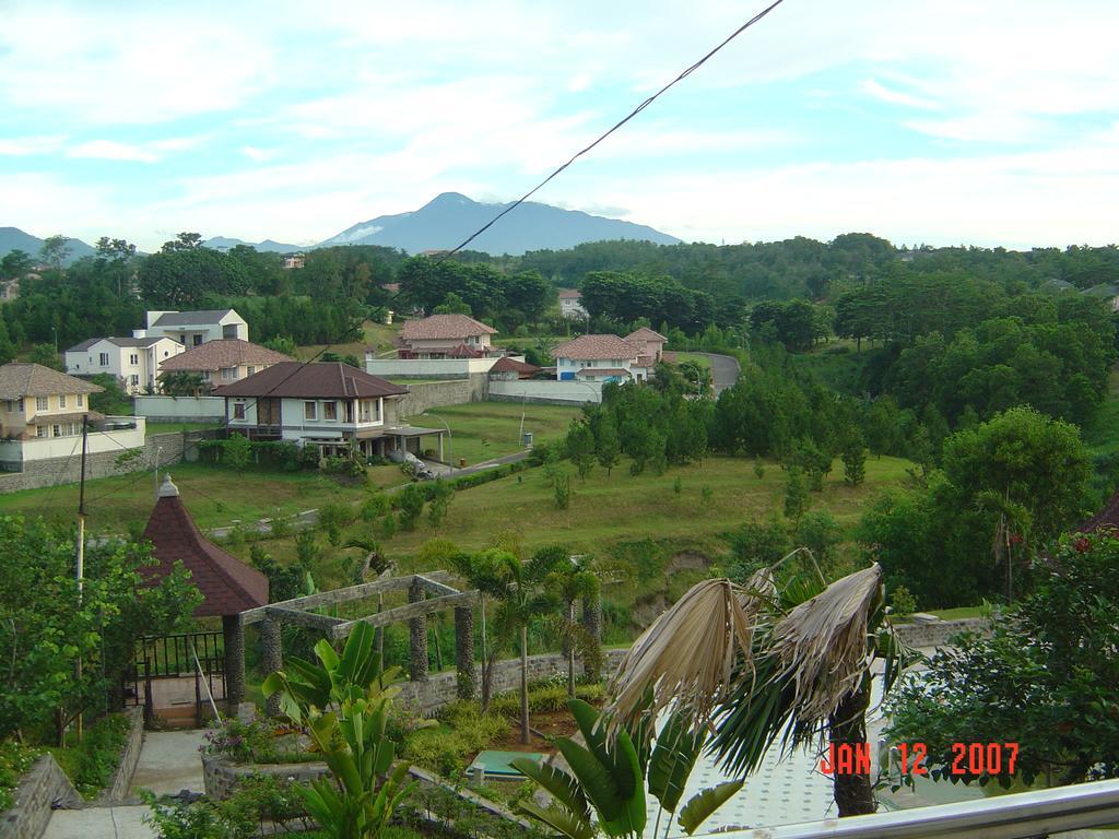 Green Wattana Hotel Sentul Bogor Luaran gambar