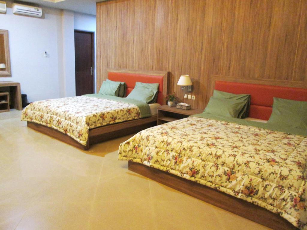 Green Wattana Hotel Sentul Bogor Luaran gambar