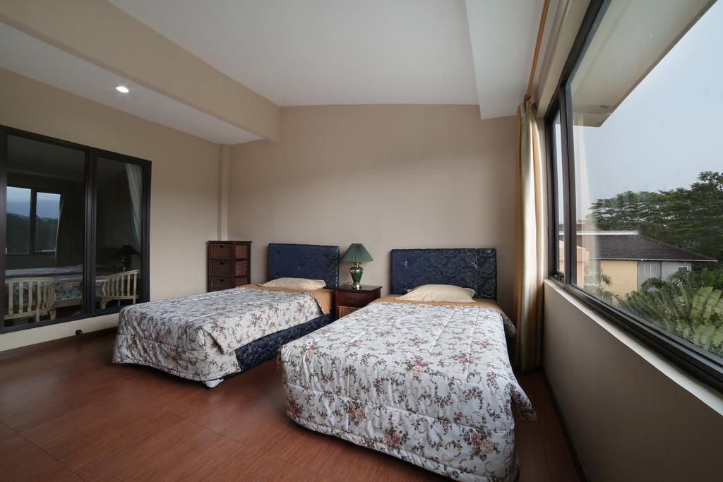 Green Wattana Hotel Sentul Bogor Luaran gambar